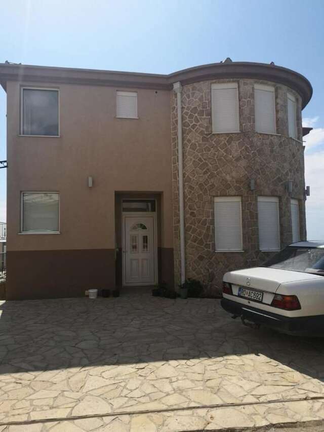 Проживание в семье Villa Senco Добра-Вода-4